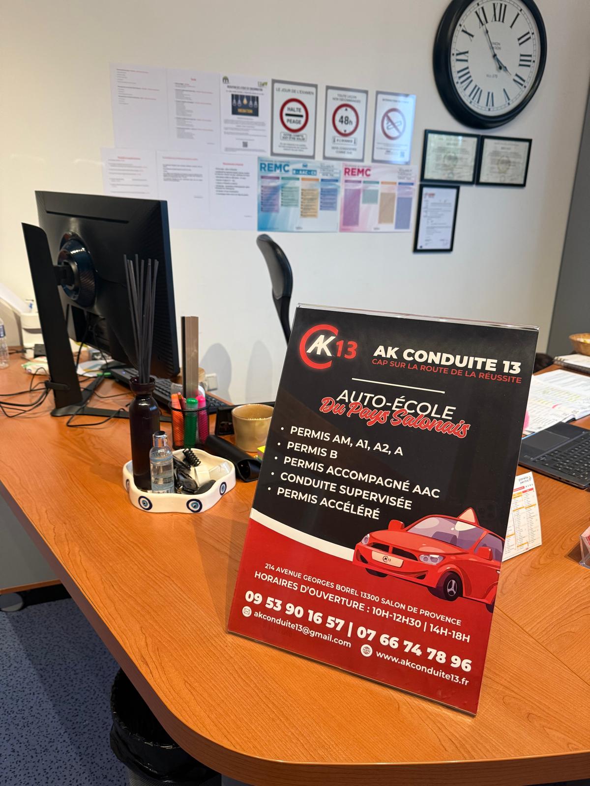 Bureau AK Conduite 13